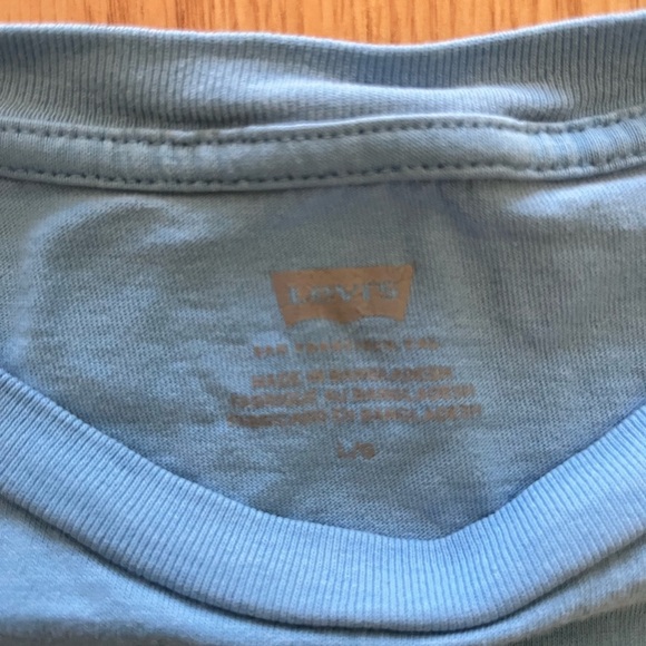 Levi’s Tee Shirt - Picture 5 of 5